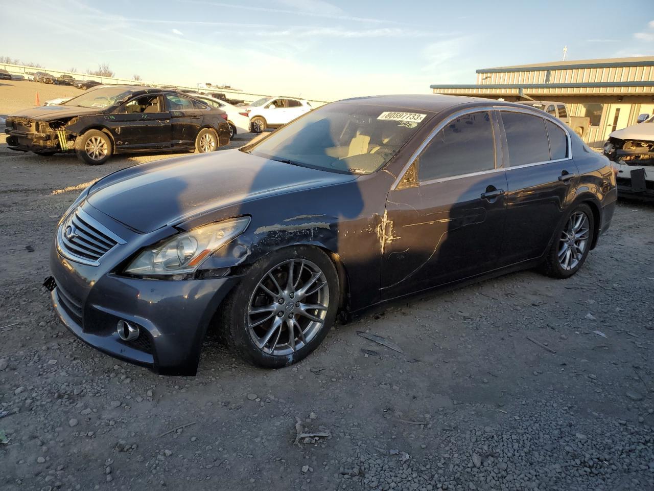 2011 INFINITI G37