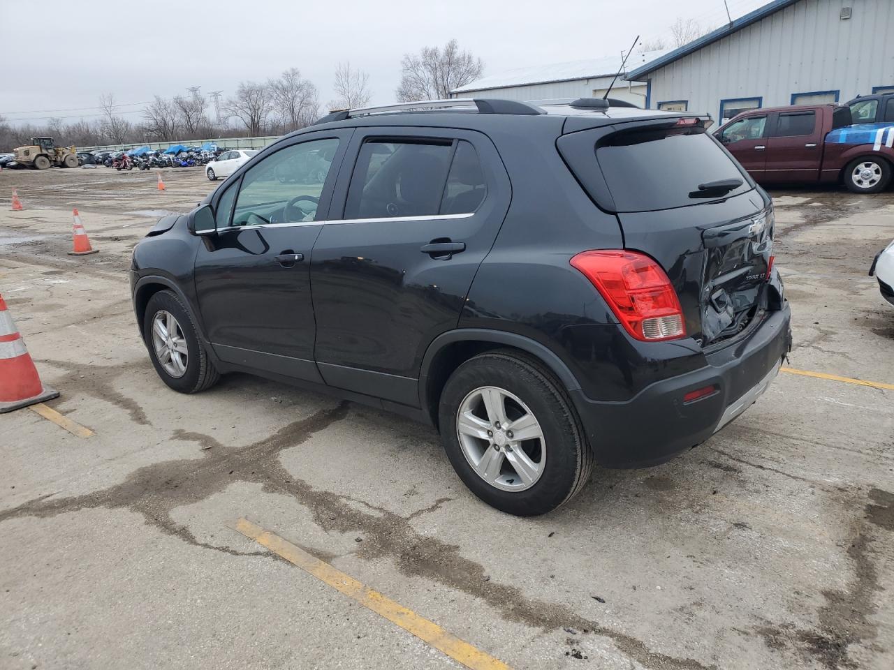 2015 CHEVROLET TRAX 1LT - Фото 2