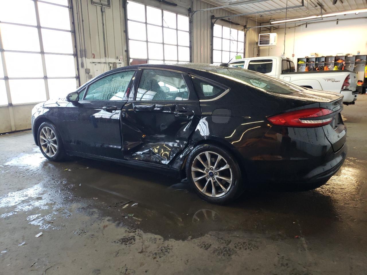 2017 FORD FUSION SE - Image 2