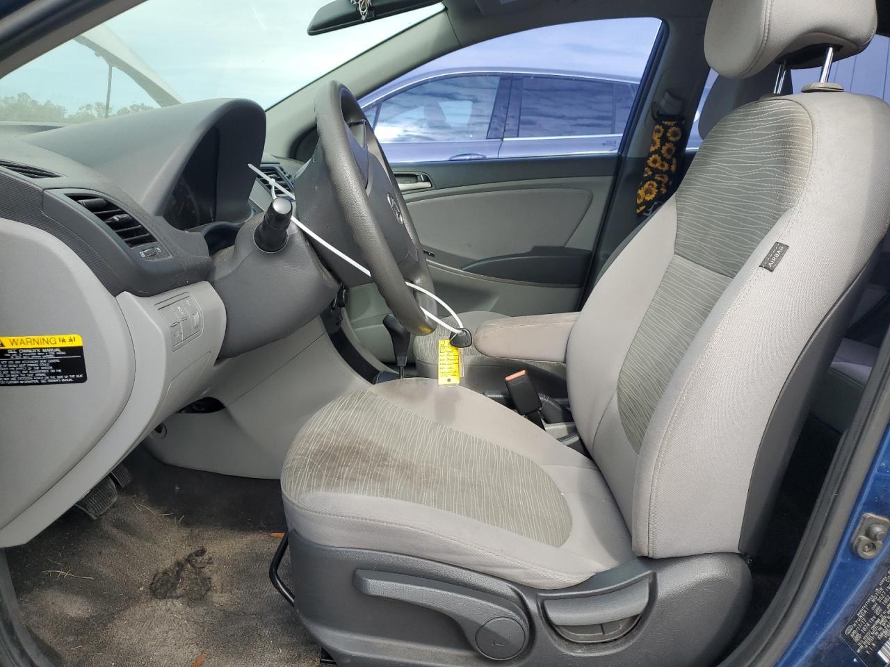 2017 HYUNDAI ACCENT SE - Image 7