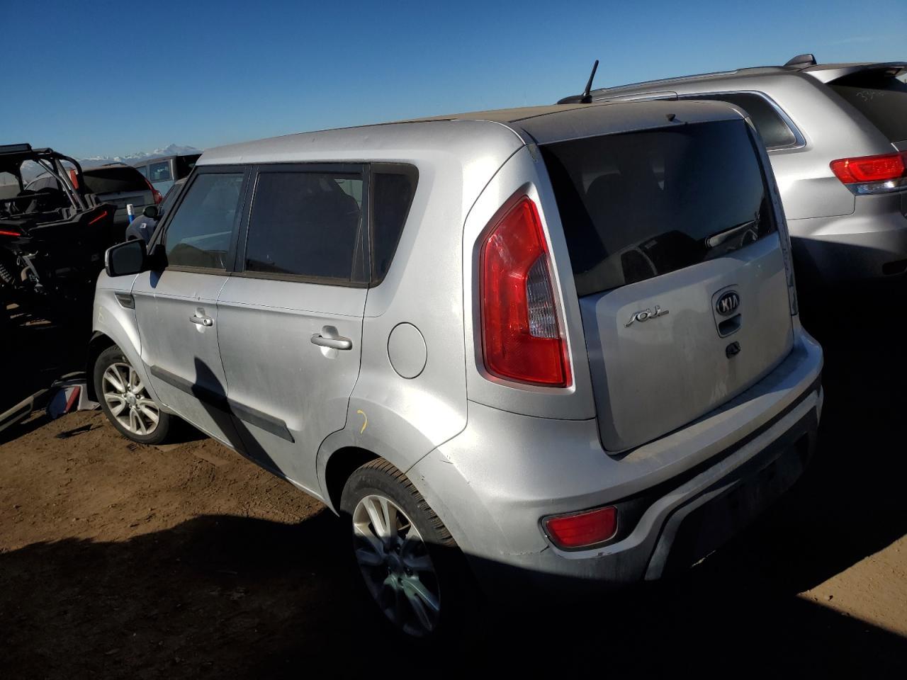 2013 KIA SOUL + - Image 2