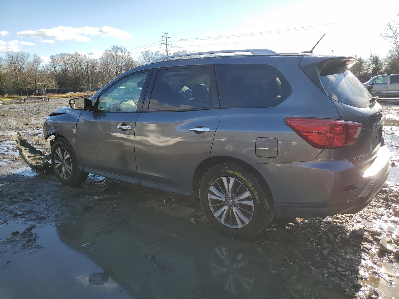 2018 NISSAN PATHFINDER - Фото 2