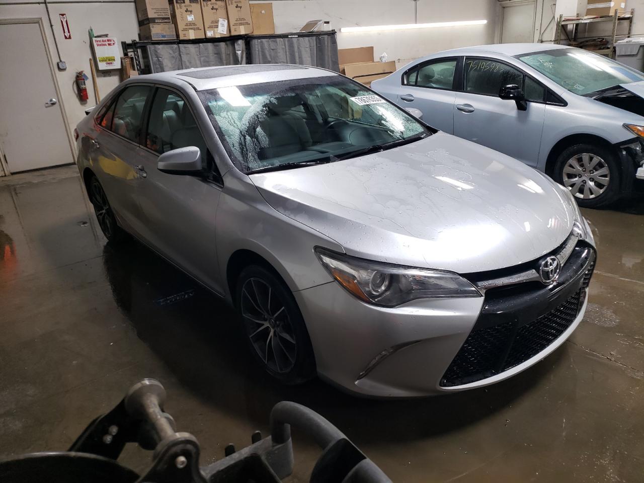 2015 TOYOTA CAMRY LE - Image 4