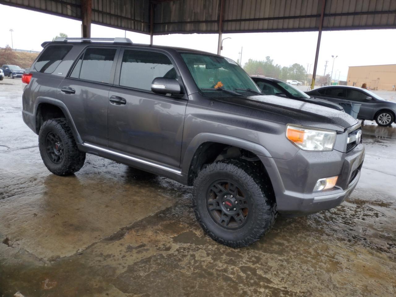 2011 TOYOTA 4RUNNER SR - Image 4