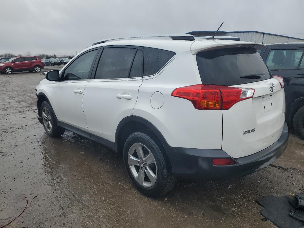 2015 TOYOTA RAV4 XLE - Image 2