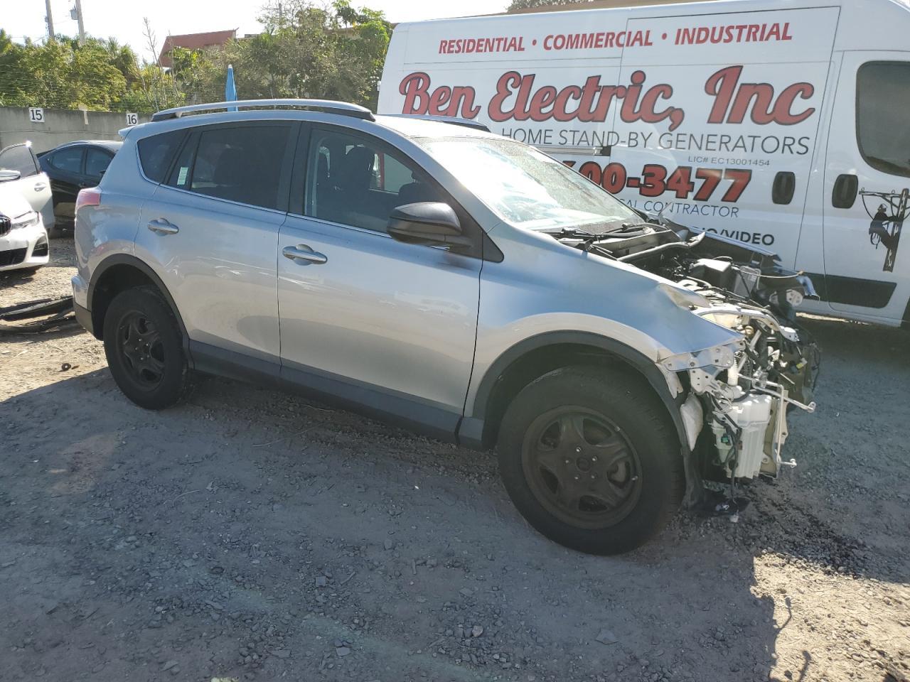2016 TOYOTA RAV4 LE - Фото 4