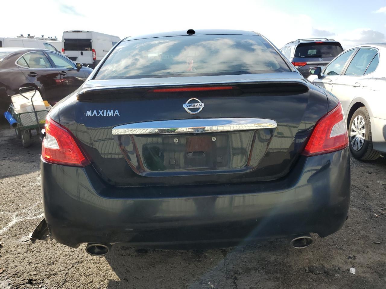 2011 NISSAN MAXIMA S - Image 6
