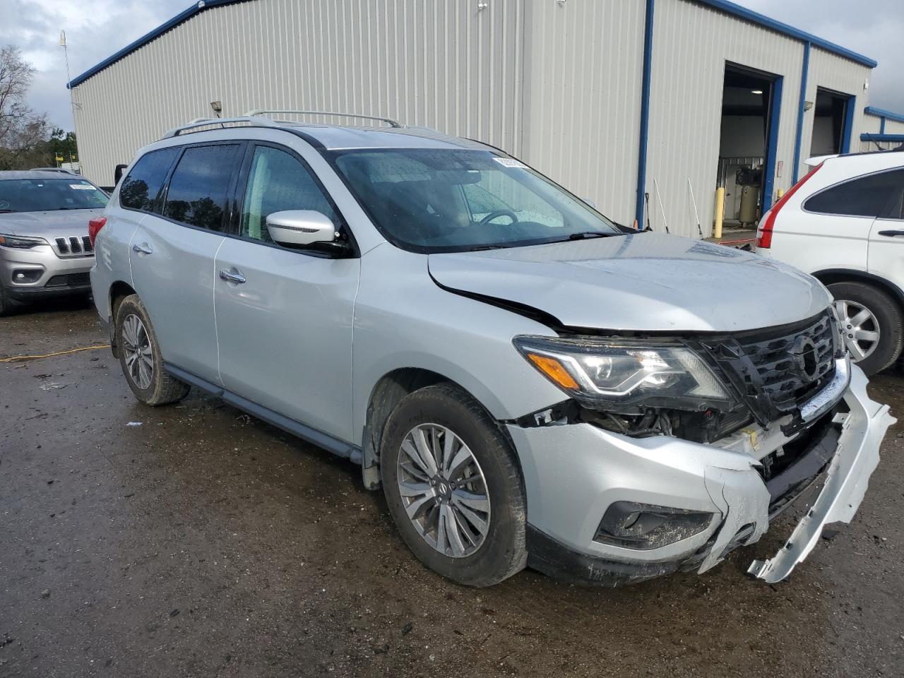 2017 NISSAN PATHFINDER - Image 4