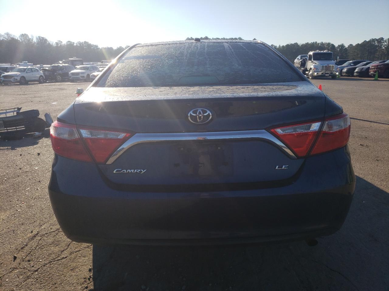 2015 TOYOTA CAMRY LE - Фото 6