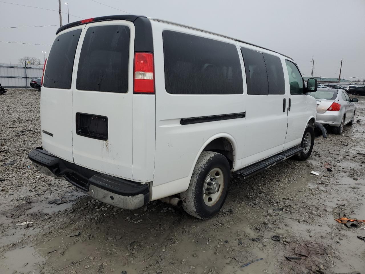 2013 CHEVROLET EXPRESS G3 - Фото 3
