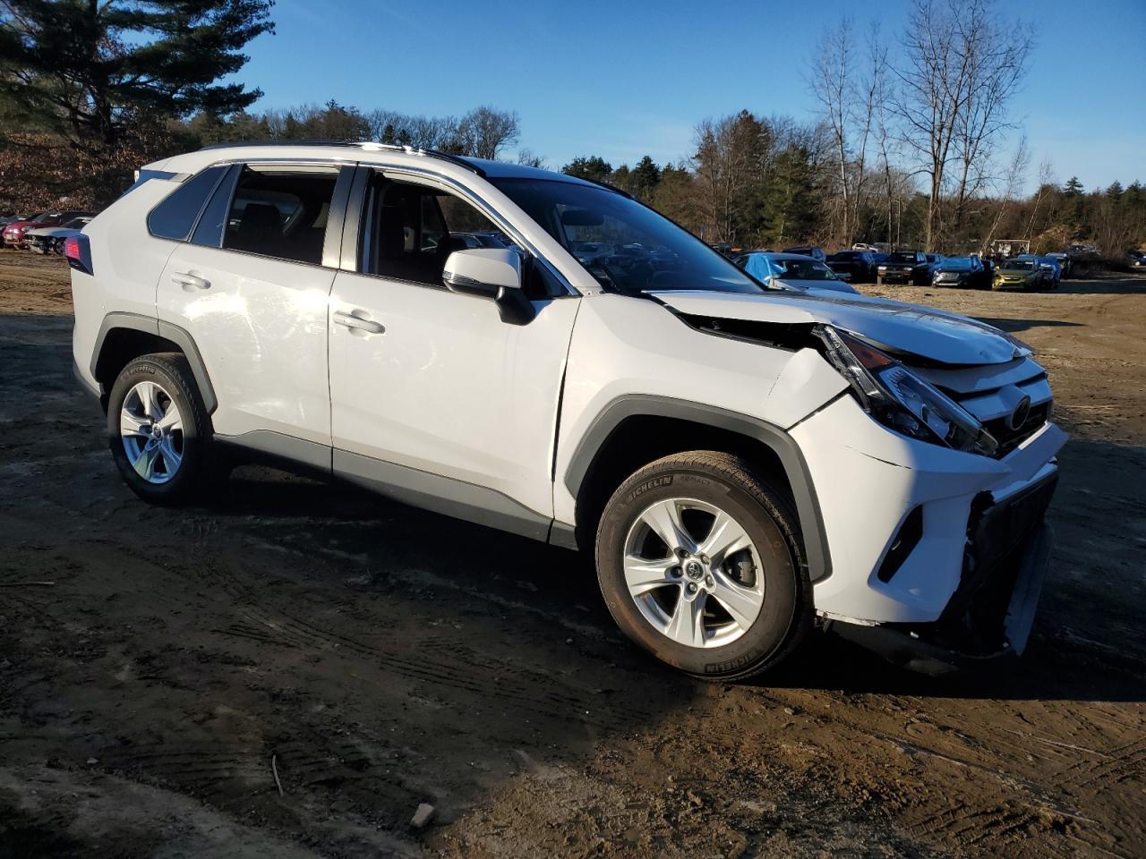 2020 TOYOTA RAV4 XLE - Фото 4