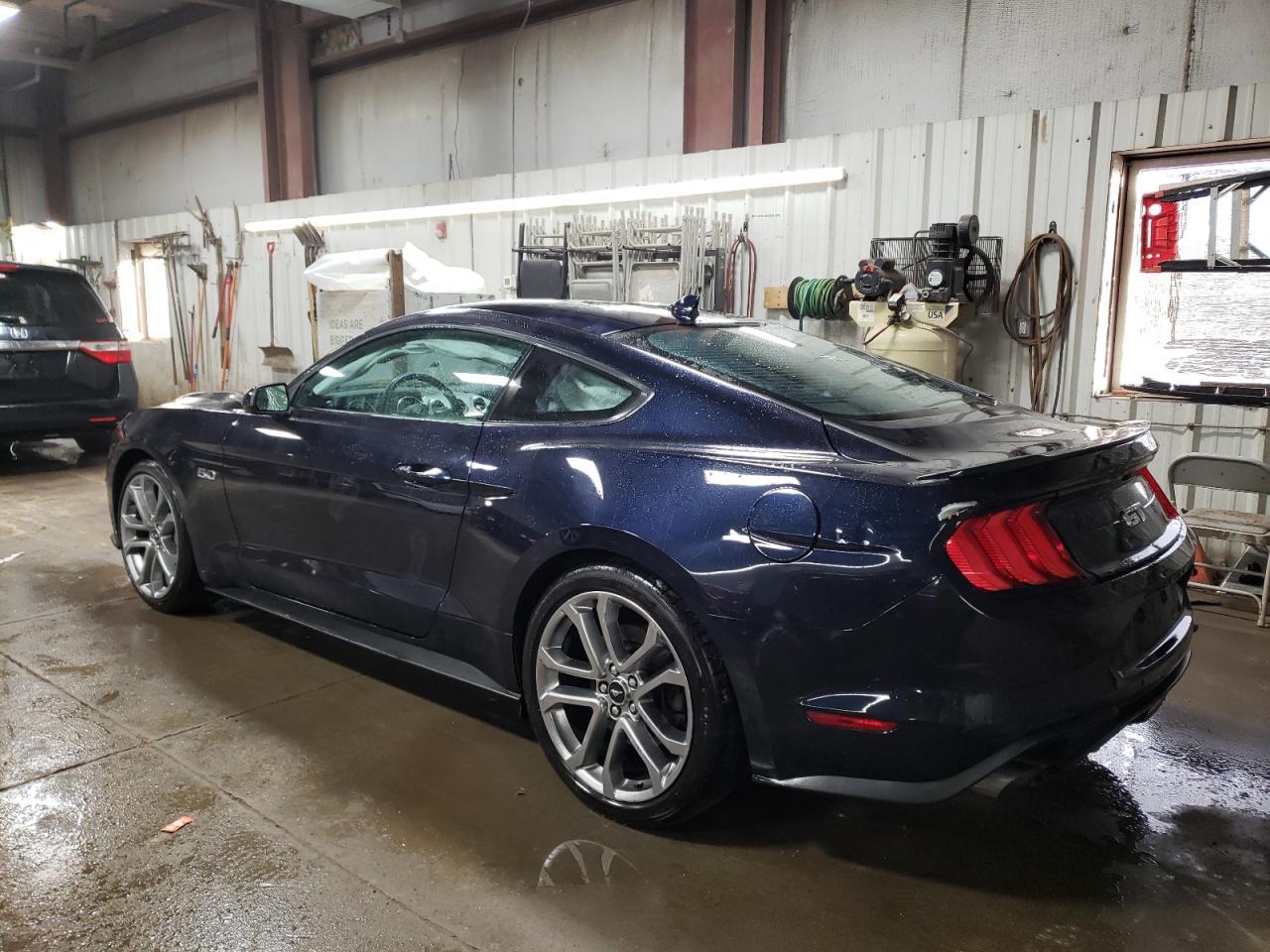 2021 FORD MUSTANG GT - Фото 2