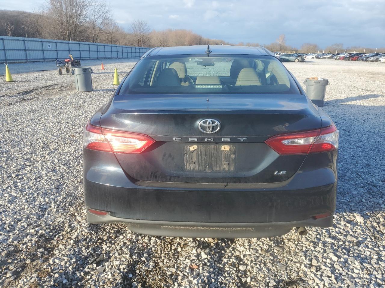 2019 TOYOTA CAMRY L - Фото 6