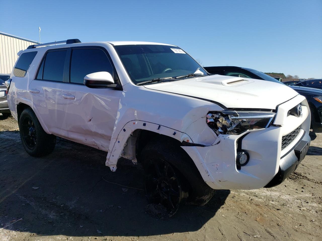 2018 TOYOTA 4RUNNER SR - Фото 4