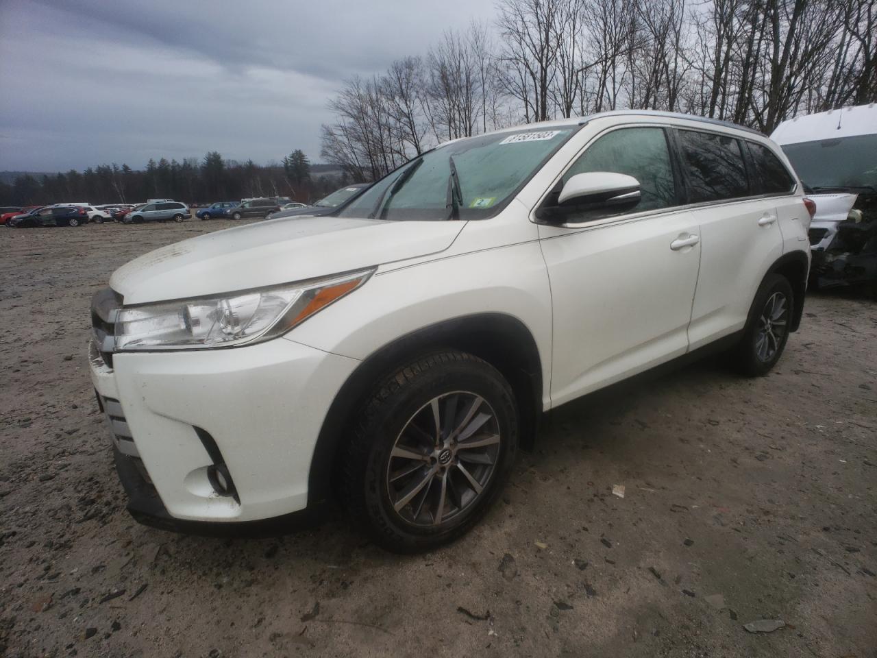 2019 TOYOTA HIGHLANDER car image