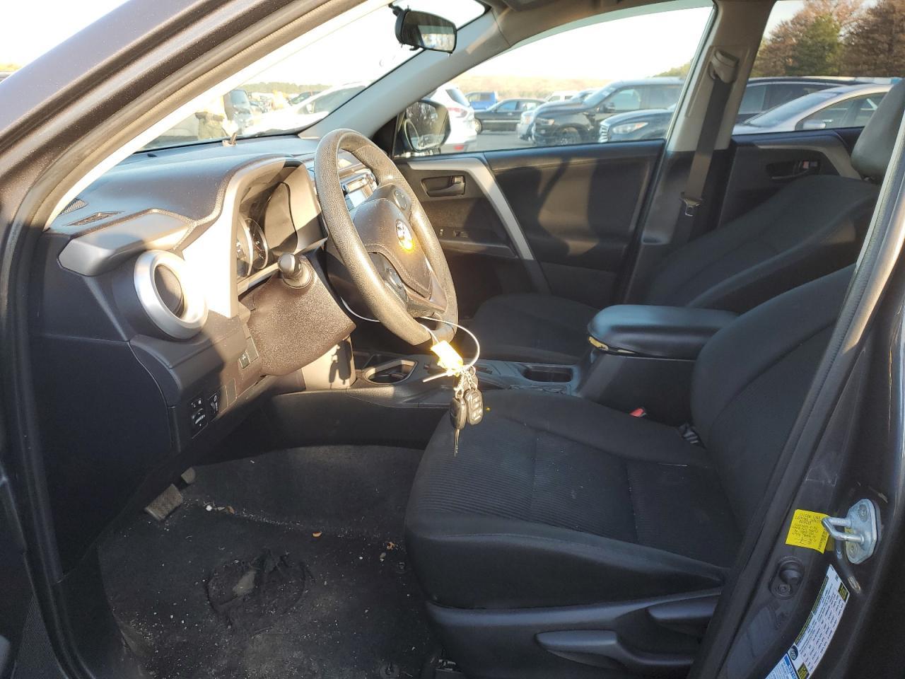 2016 TOYOTA RAV4 LE - Фото 7