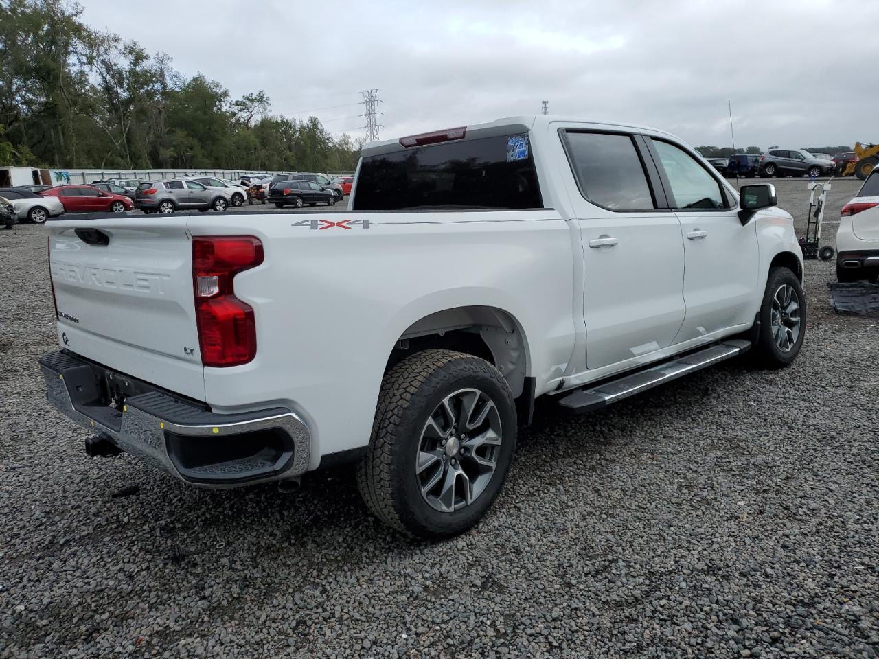 2023 CHEVROLET SILVERADO - Фото 3