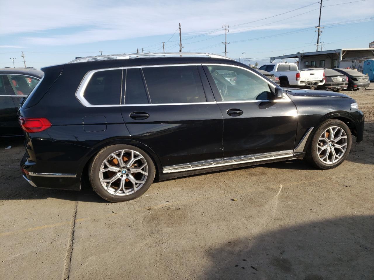 2022 BMW X7 XDRIVE4 - Фото 3
