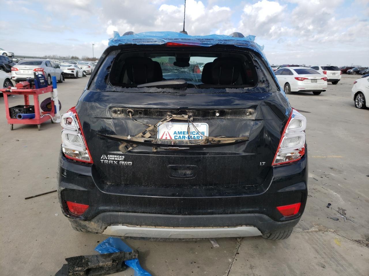 2019 CHEVROLET TRAX 1LT - Image 6