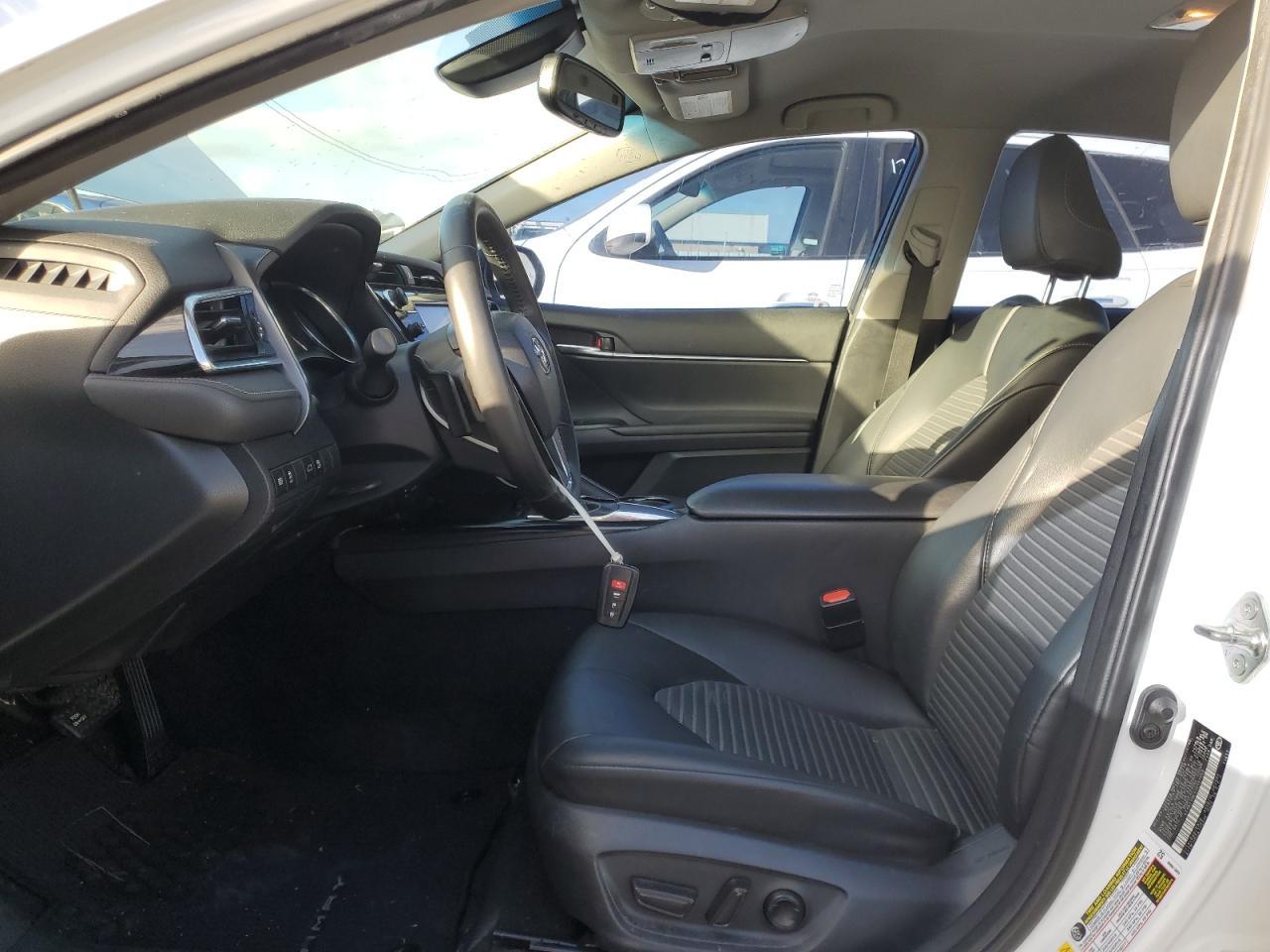2018 TOYOTA CAMRY L - Фото 7