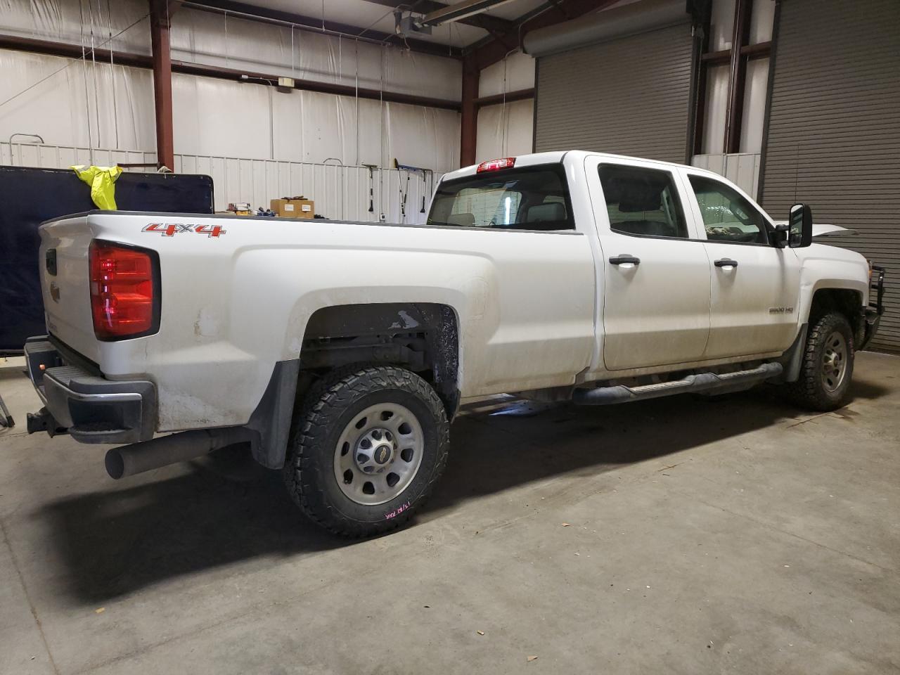 2017 CHEVROLET SILVERADO - Фото 3