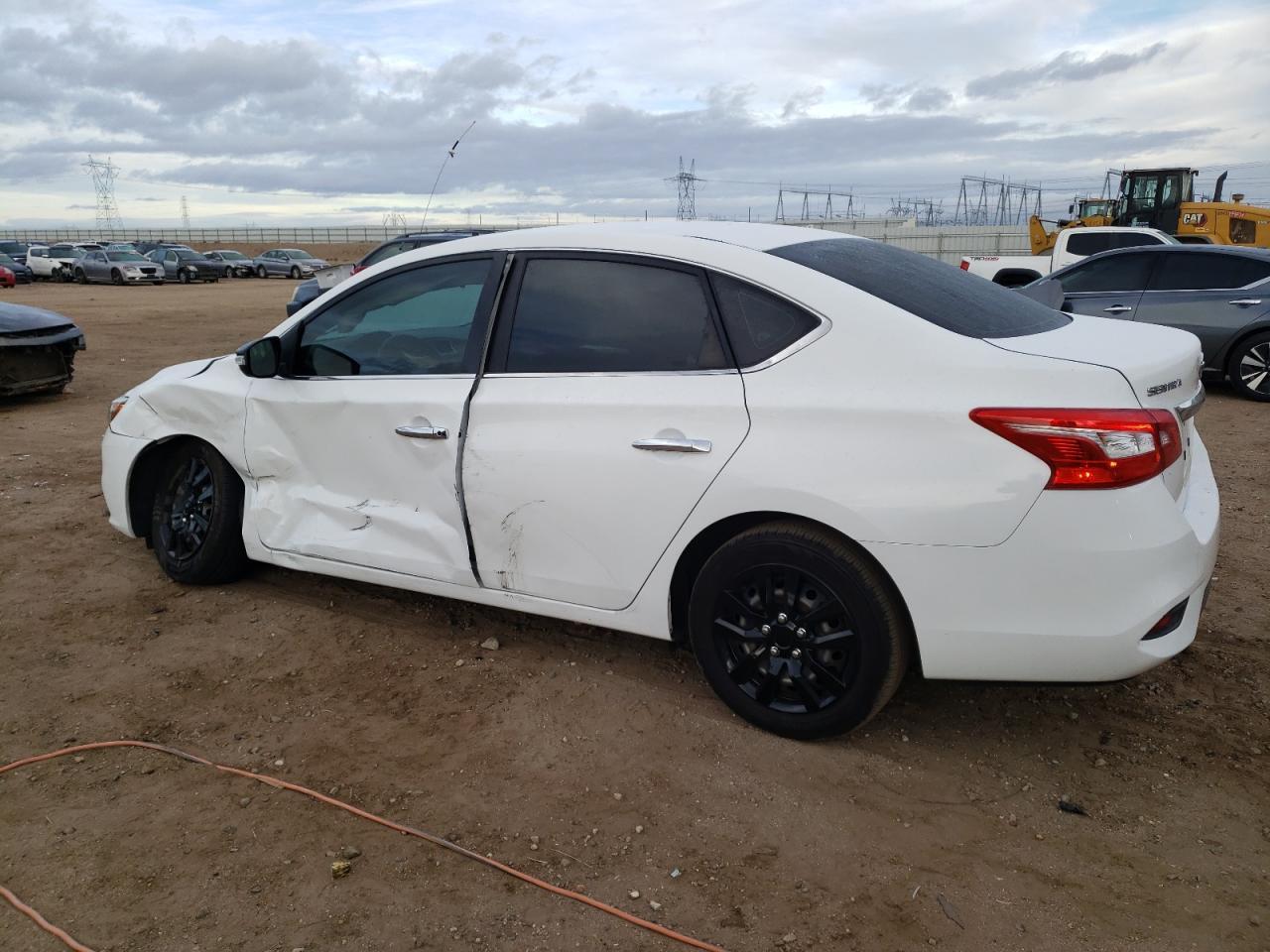 2017 NISSAN SENTRA S - Фото 2
