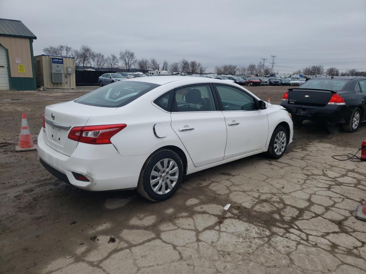 2018 NISSAN SENTRA S - Фото 3