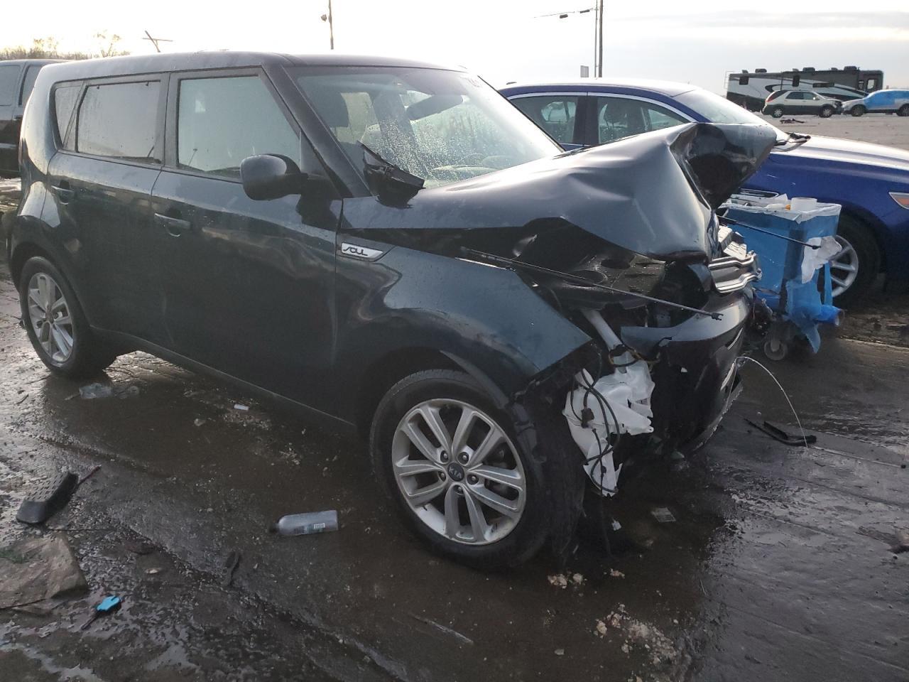 2019 KIA SOUL + - Image 4