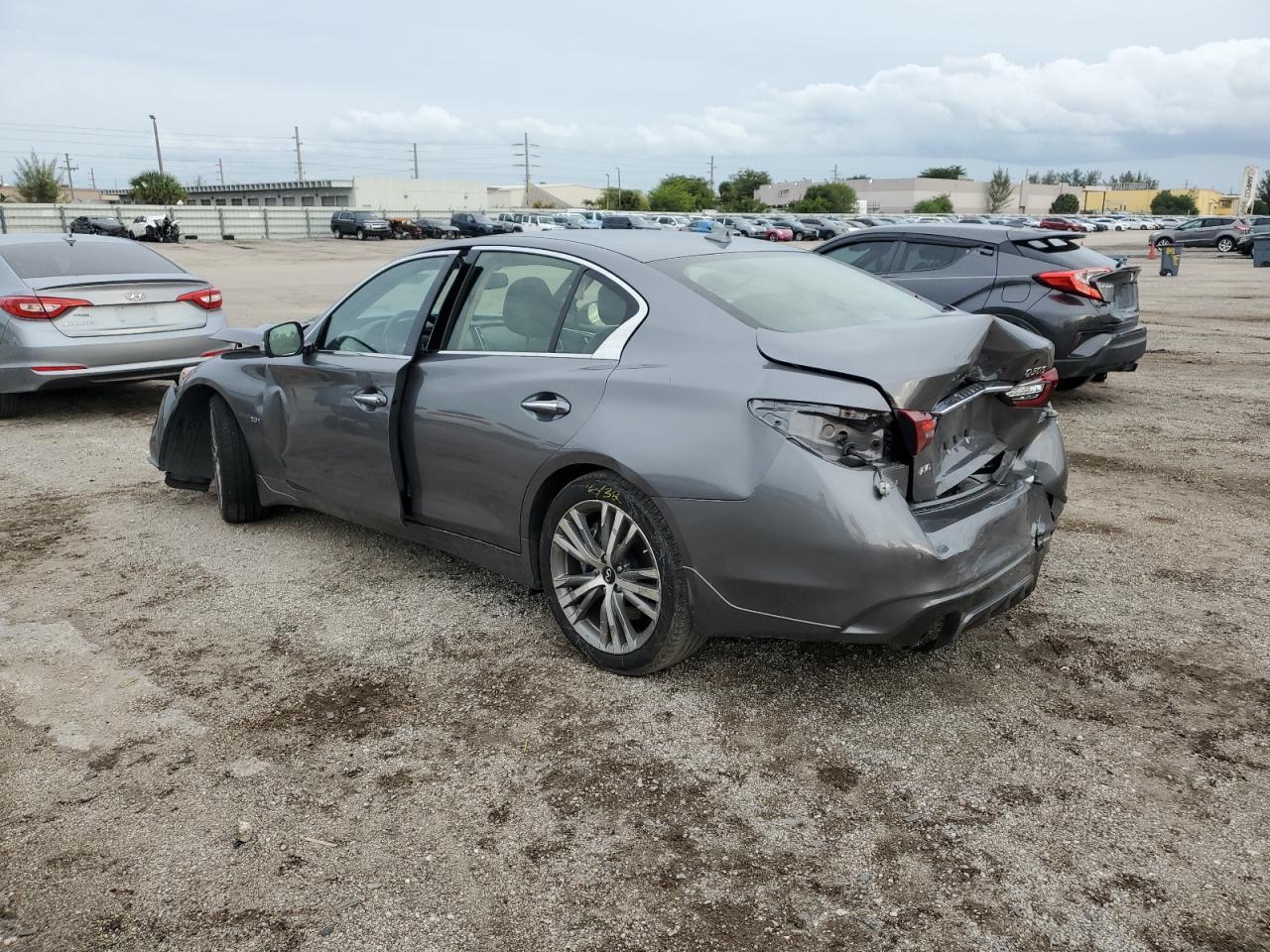 2019 INFINITI Q50 LUXE - Image 2