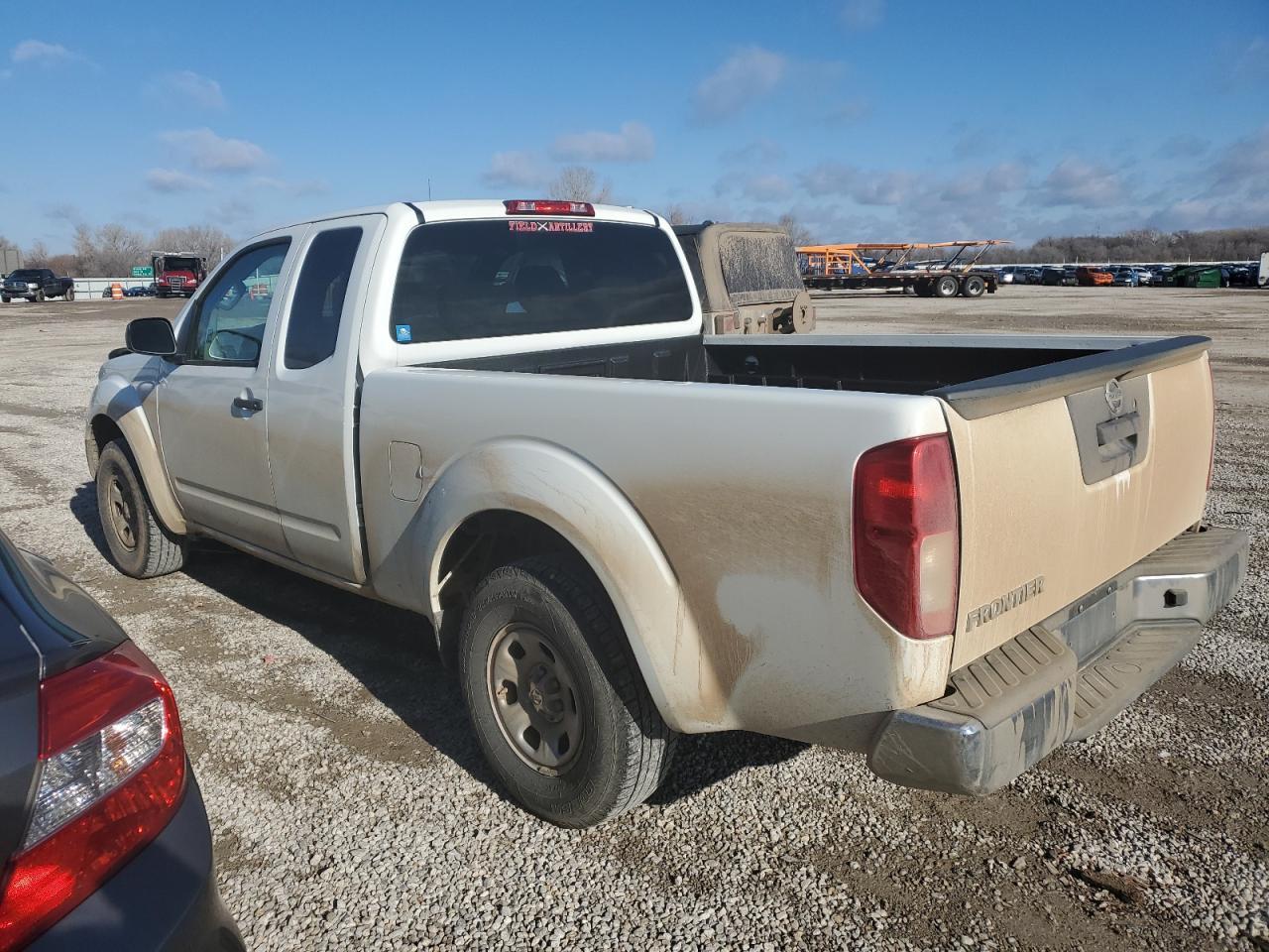 2016 NISSAN FRONTIER S - Фото 2