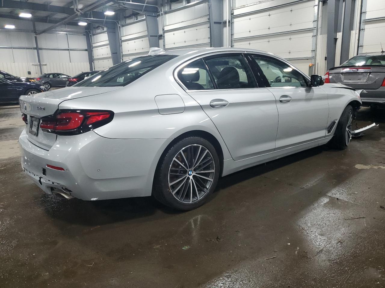 2021 BMW 540 XI - Фото 3