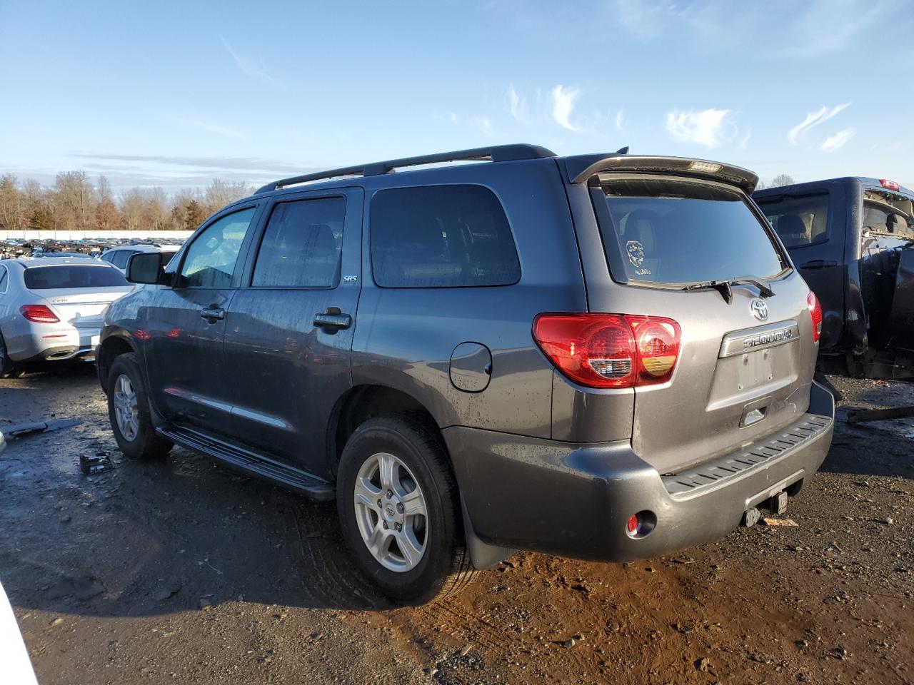 2012 TOYOTA SEQUOIA SR - Image 2