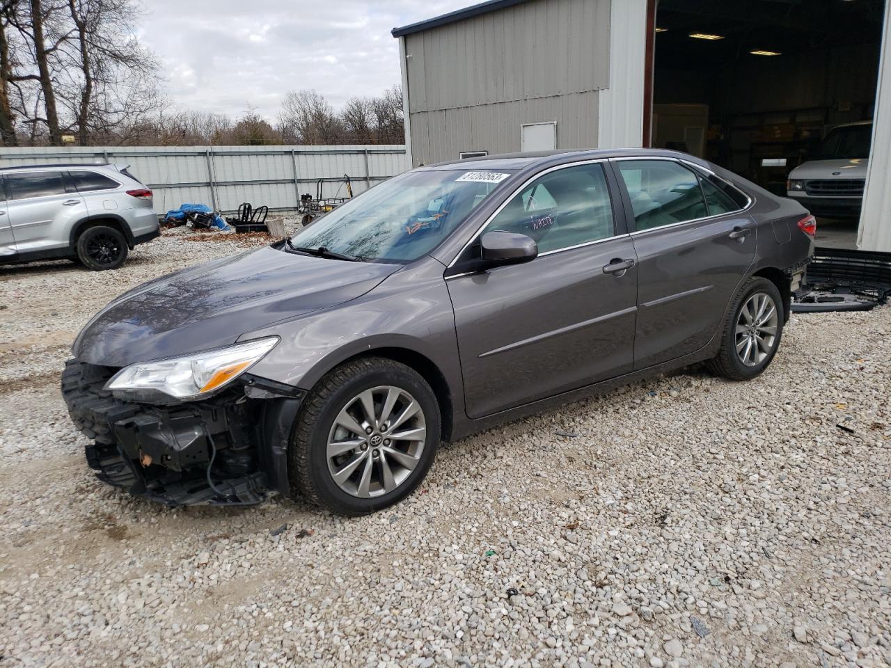 2016 TOYOTA CAMRY LE