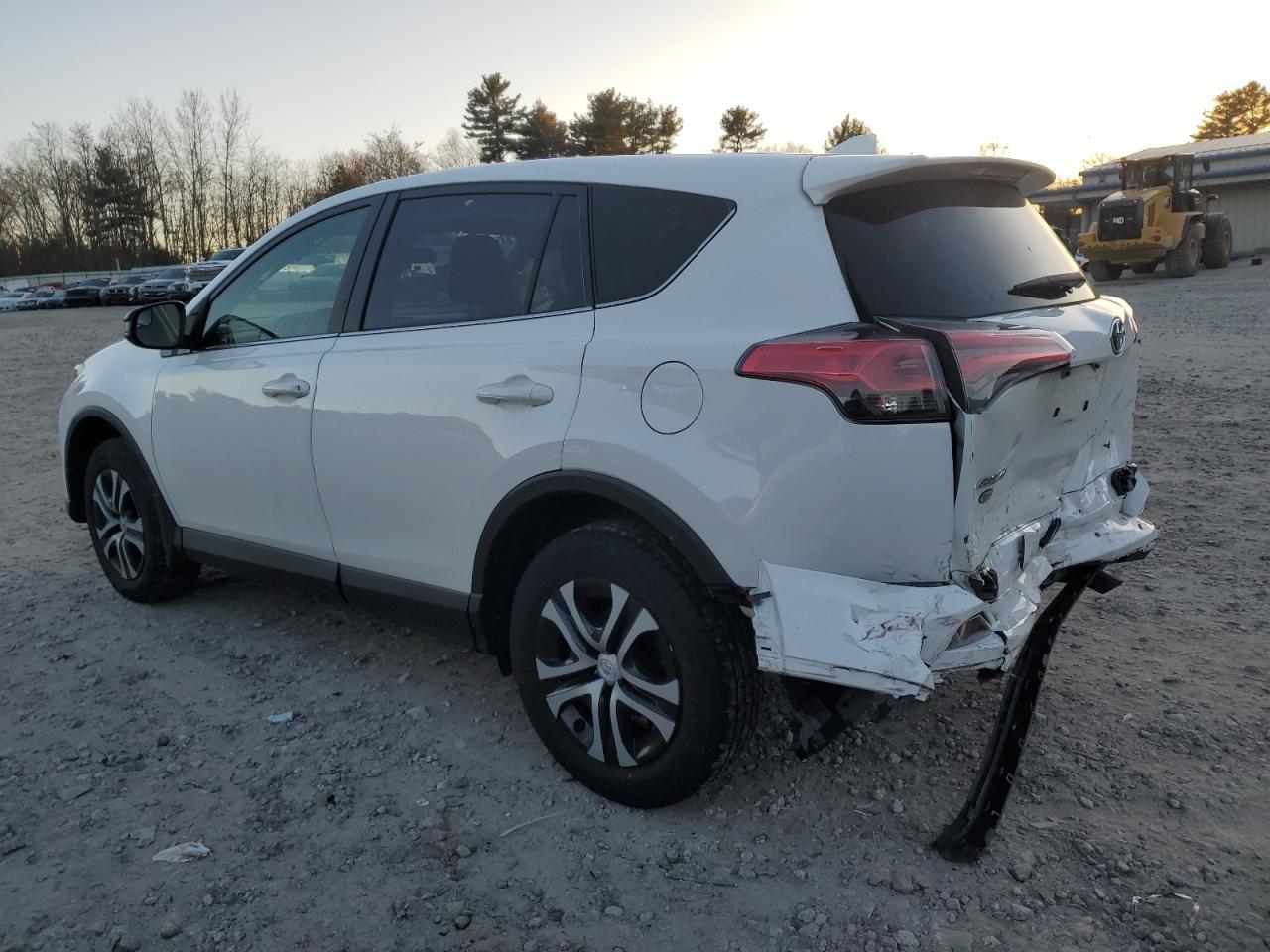 2018 TOYOTA RAV4 LE - Image 2