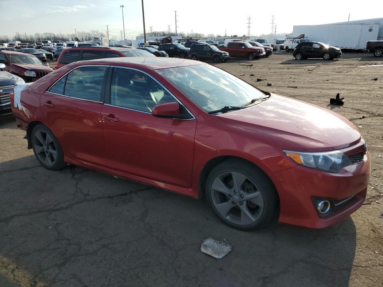2014 TOYOTA CAMRY L - Image 4