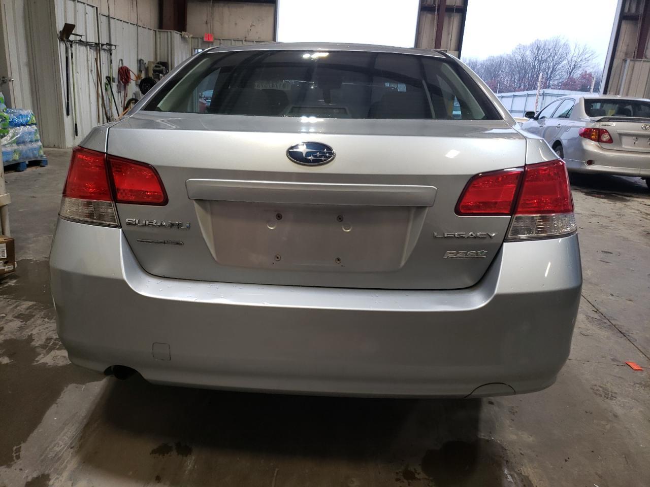 2012 SUBARU LEGACY 2.5 - Image 6