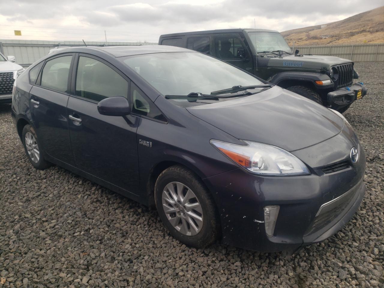 2013 TOYOTA PRIUS PLUG - Image 4