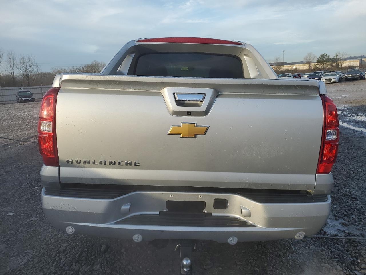 2013 CHEVROLET AVALANCHE - Фото 6