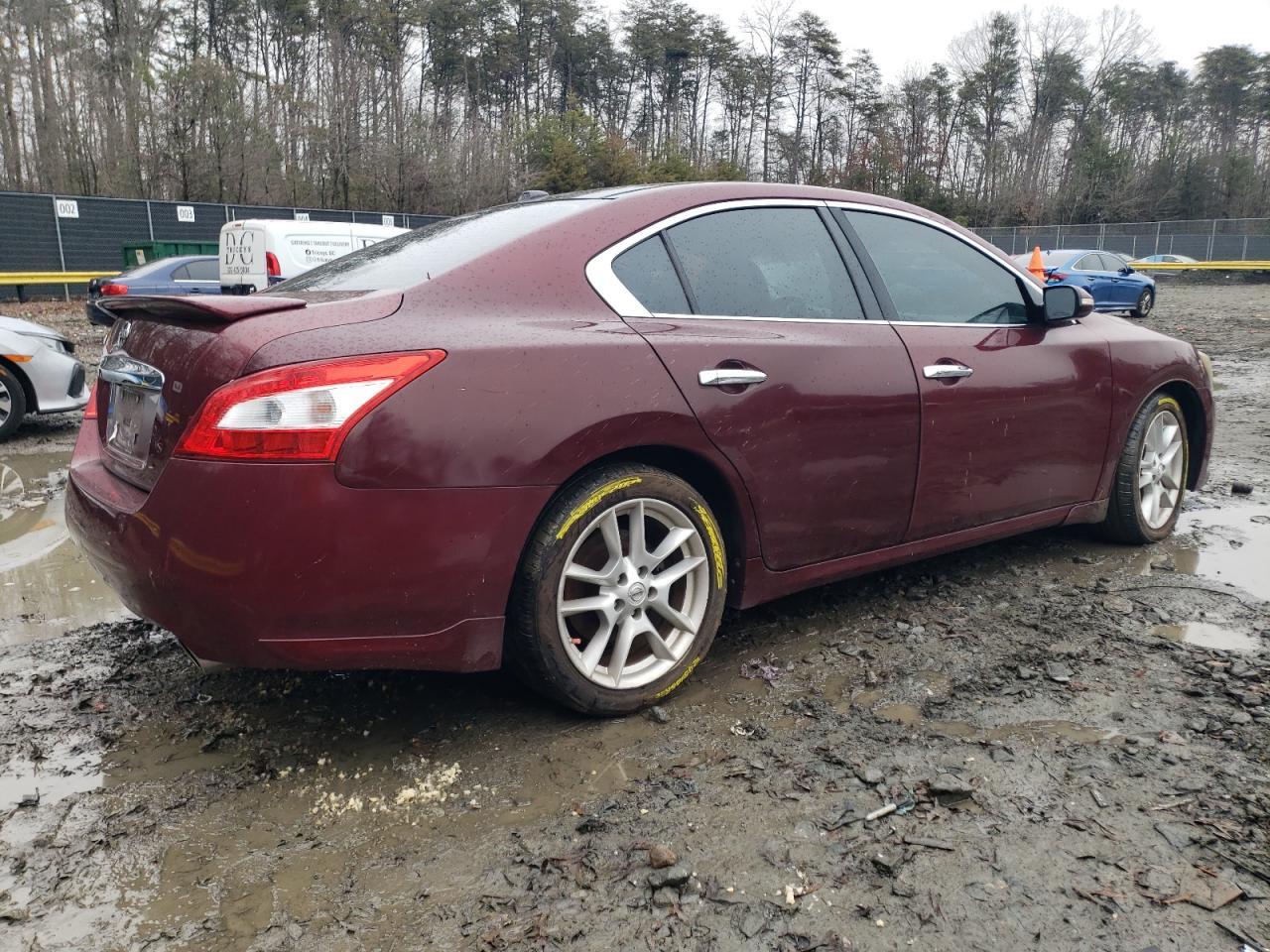 2011 NISSAN MAXIMA S - Фото 3