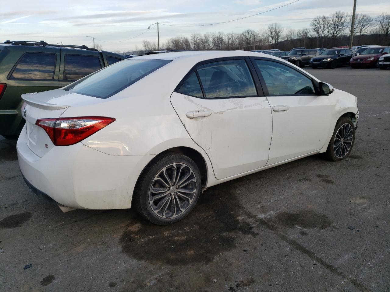 2015 TOYOTA COROLLA L - Фото 3