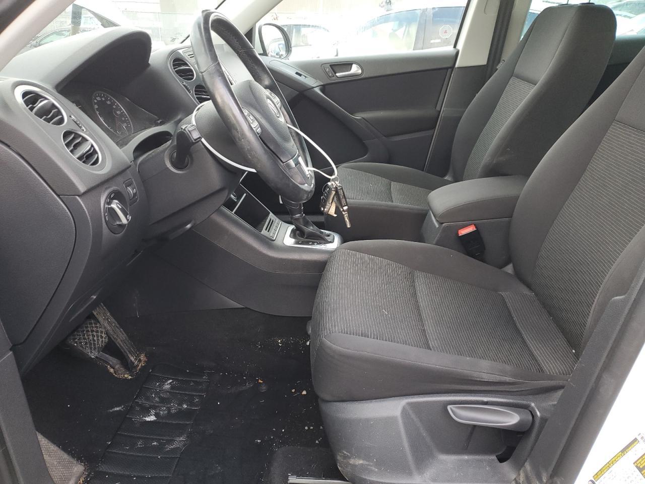 2015 VOLKSWAGEN TIGUAN S - Фото 7