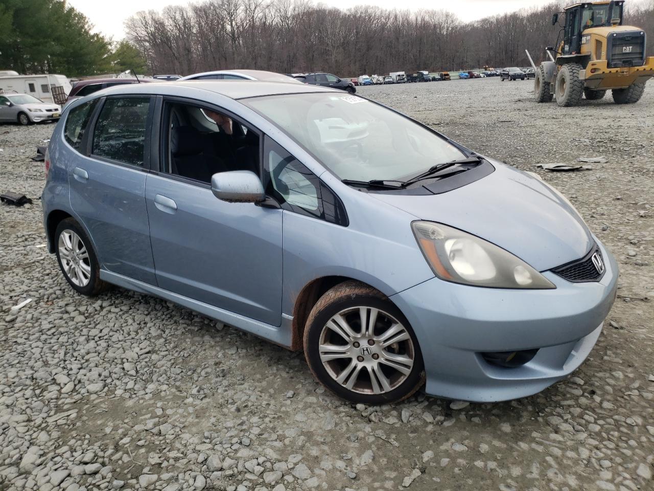 2011 HONDA FIT SPORT - Фото 4
