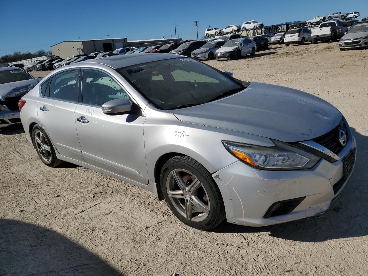 2016 NISSAN ALTIMA 2.5 - Фото 4