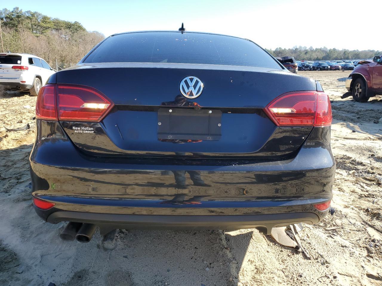 2013 VOLKSWAGEN JETTA GLI - Image 6