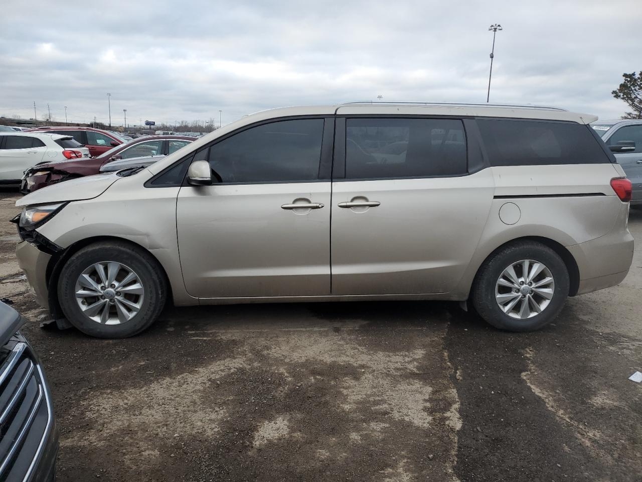 2016 KIA SEDONA LX