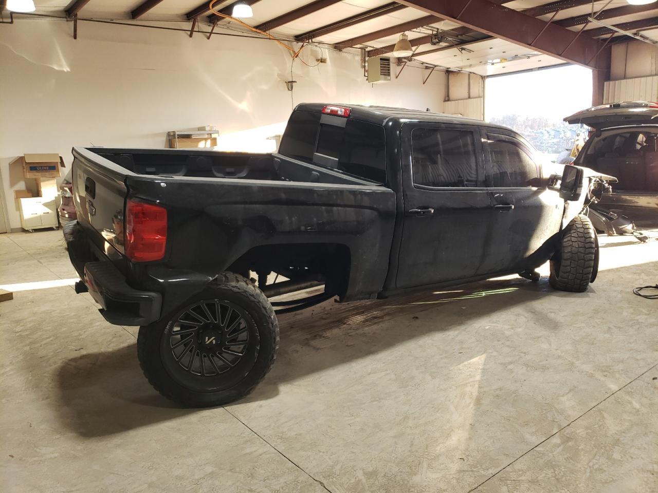 2018 CHEVROLET SILVERADO - Image 3