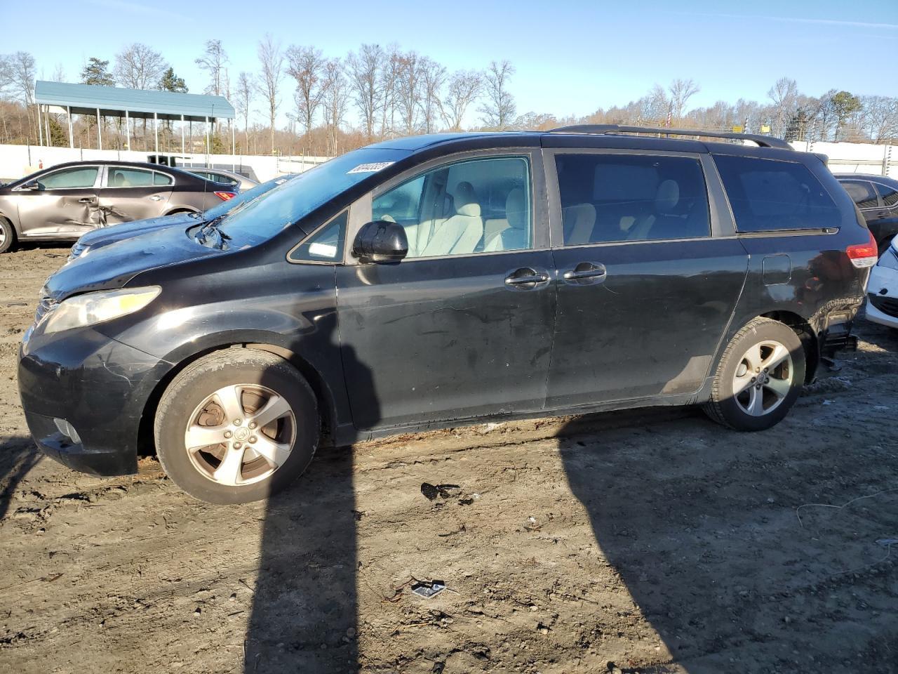 2011 TOYOTA SIENNA LE car image