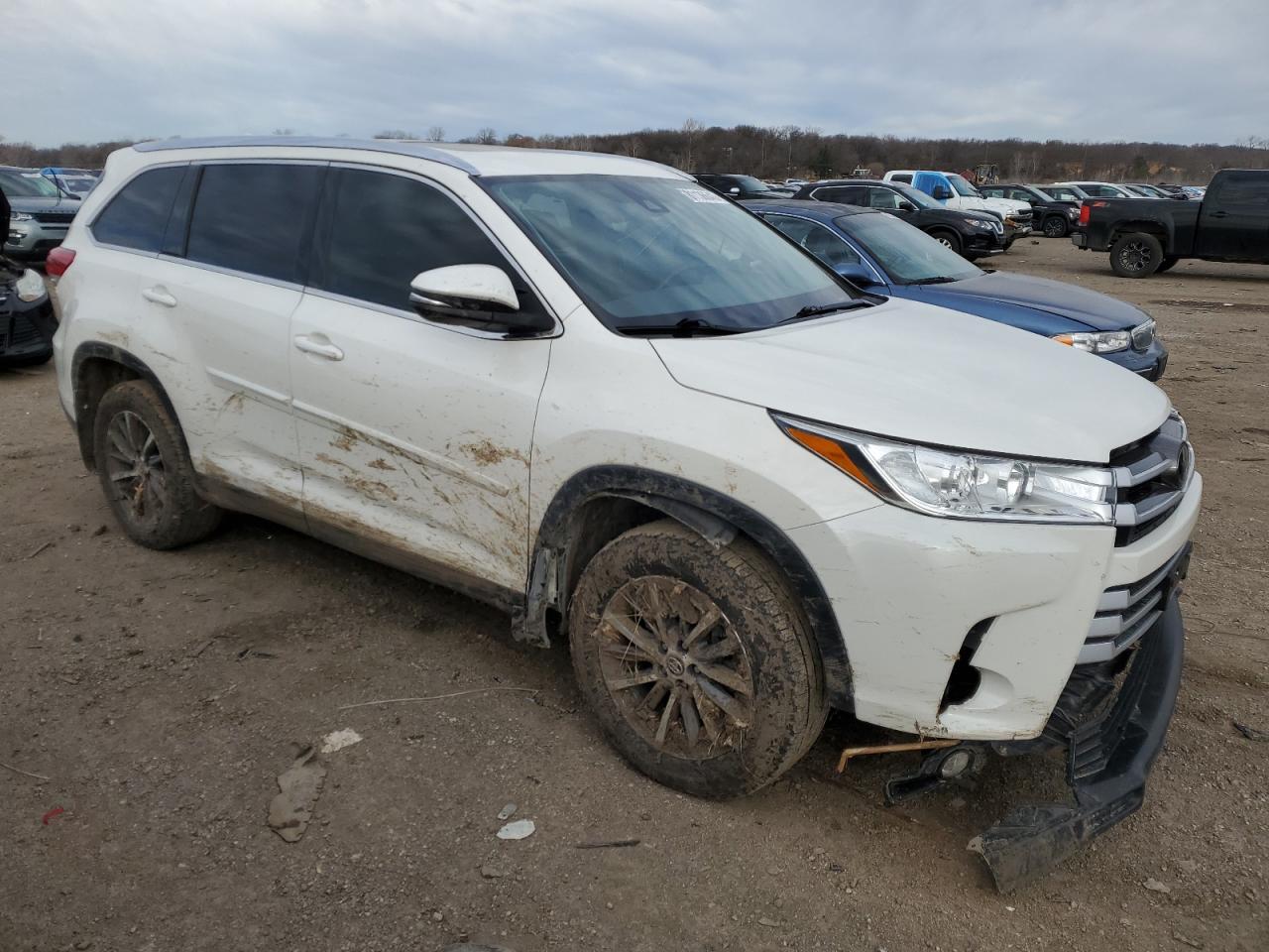 2019 TOYOTA HIGHLANDER - Фото 4