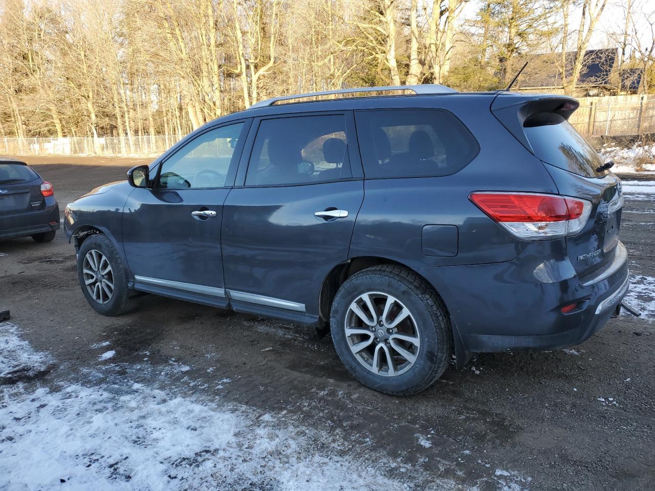 2013 NISSAN PATHFINDER - Фото 2