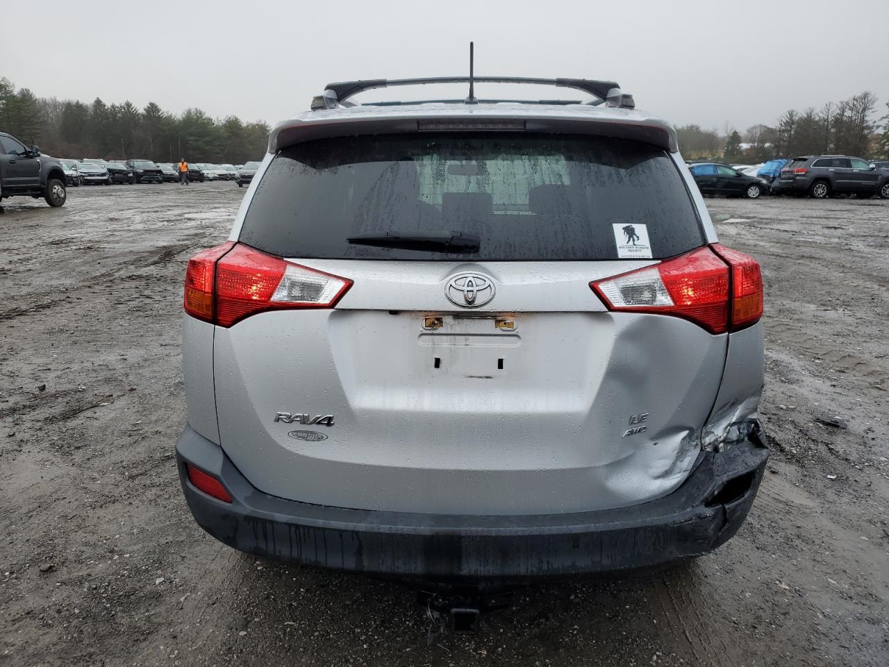 2015 TOYOTA RAV4 LE - Фото 6